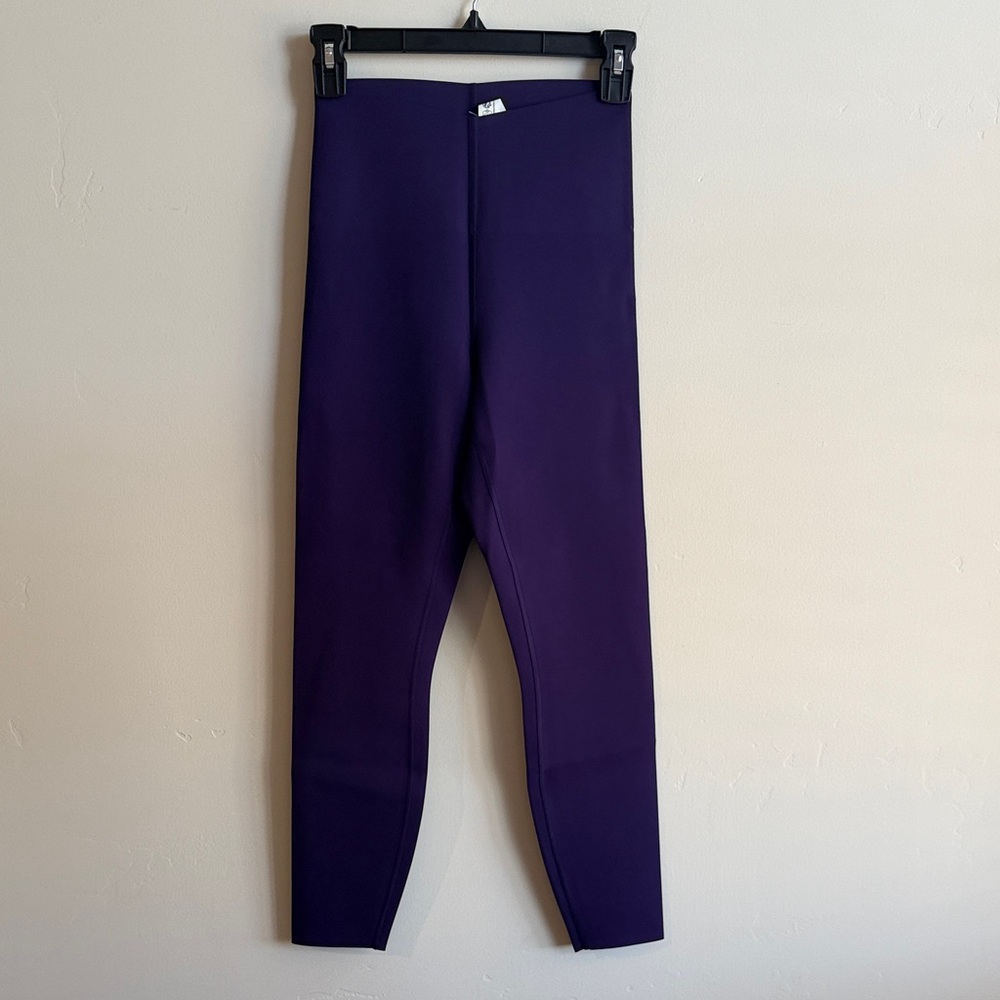 NWT Lululemon Glow Up SHR Tight 25” Purple – Size 6